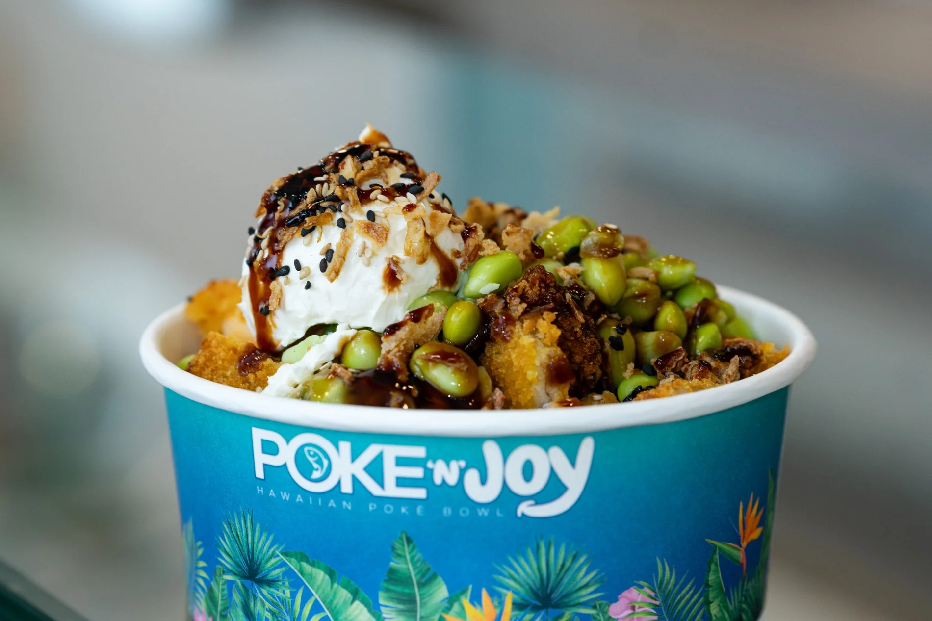 Pokè bowl Poke’n’Joy con ingredienti freschi